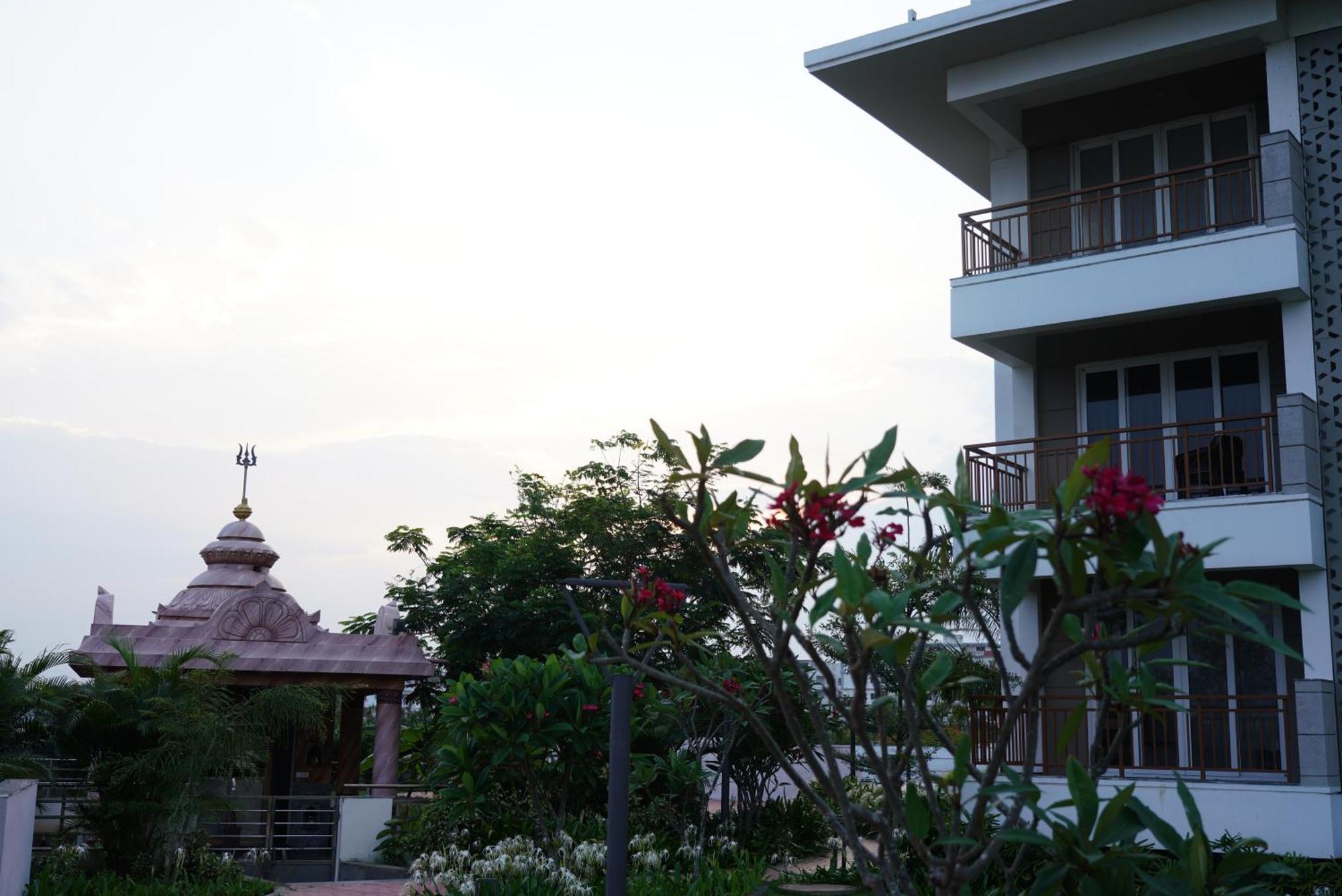 Palm Regal Resort Gopālpur エクステリア 写真