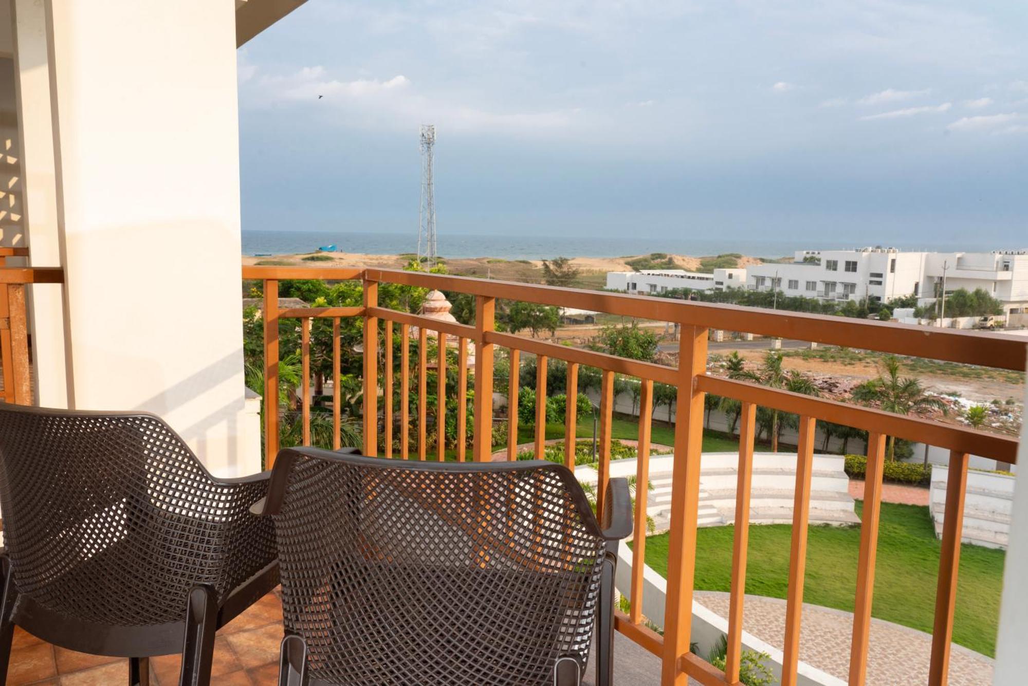 Palm Regal Resort Gopālpur エクステリア 写真